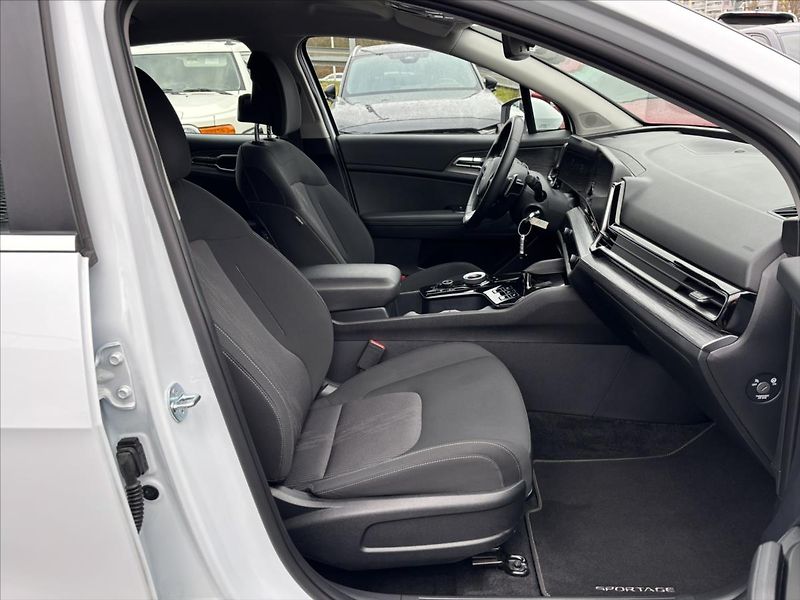 Kia Sportage 1,6 TGDI AT Exclusive ZÁRUKA - fotka 17 z 46