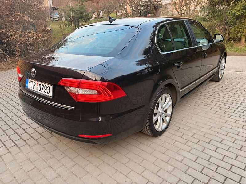 Škoda Superb 2.0 /125kW - fotka 12 z 13