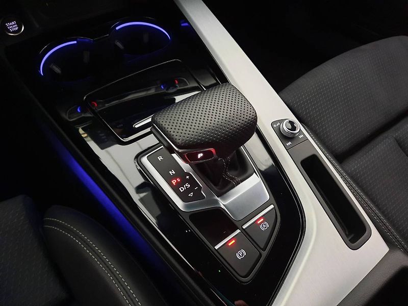 Audi A4 (2024) Avant 40 TDI quattro (150kW/20 - fotka 13 z 28