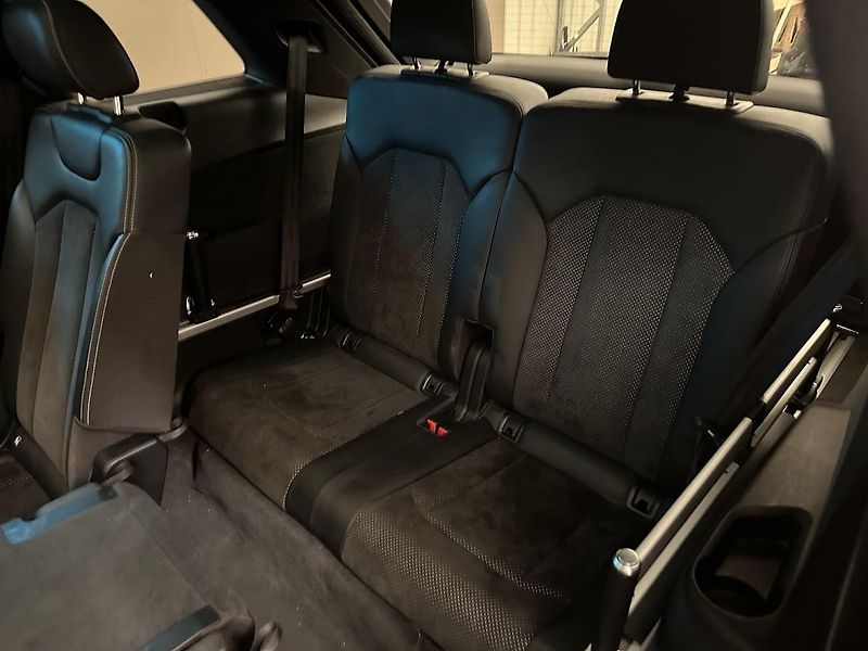 Audi Q7 (2018) 50TDI 7 míst MATRIX CZ  - fotka 13 z 33