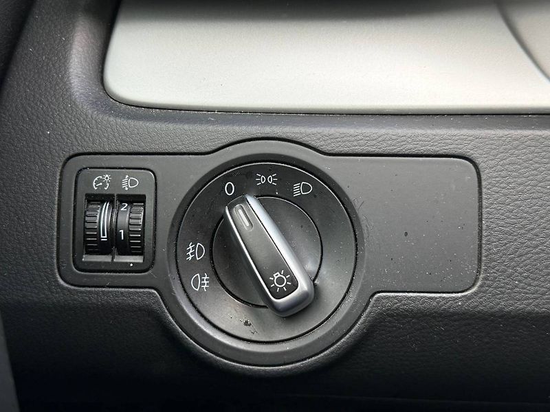 Volkswagen Passat (2012) 1.6 TDI 77 kW Comfortline - fotka 17 z 20