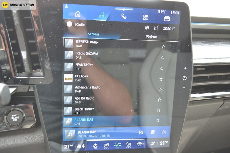 Renault Espace ICONIC E-TECH FULL HYBRID 200k - fotka 43 z 79