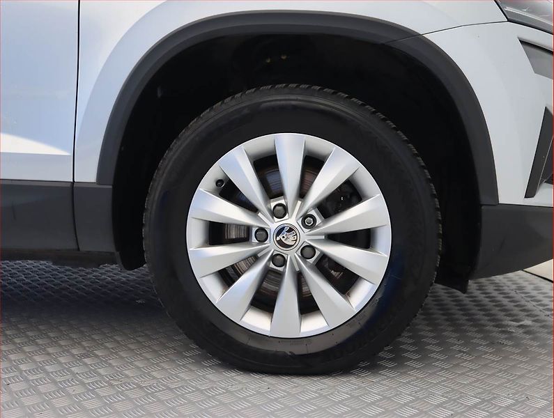 Škoda Karoq (2022) Ambition 2.0 TDI - fotka 15 z 23