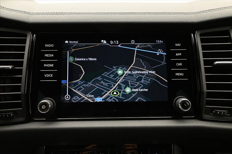 Škoda Kodiaq 2,0 TDI 147kW Sportline 4x4 Zá - fotka 16 z 25