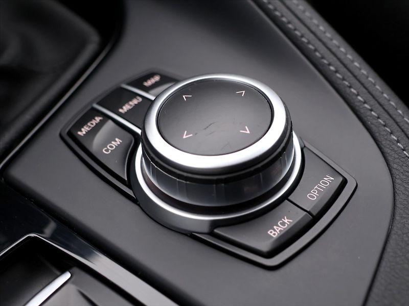 BMW X1 2.0 18d sDrive 110kW CZ - fotka 29 z 31