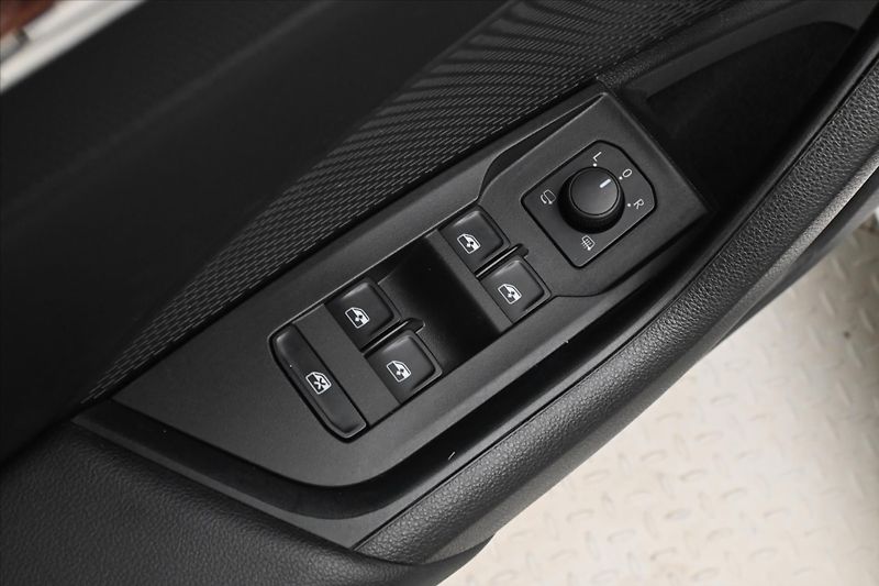 Škoda Octavia 2,0 TDI 110KW DSG STYLE Záruka - fotka 27 z 34