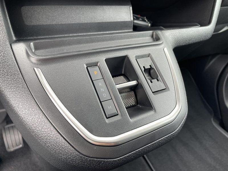 Toyota ProAce Verso 2.0 8AT L2 VIP 7S ODBĚR 3/2026 - fotka 19 z 30