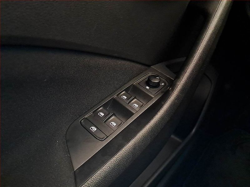 Škoda Scala (2021) 1.0 TSI, ČR,1.maj, Tempomat - fotka 17 z 19