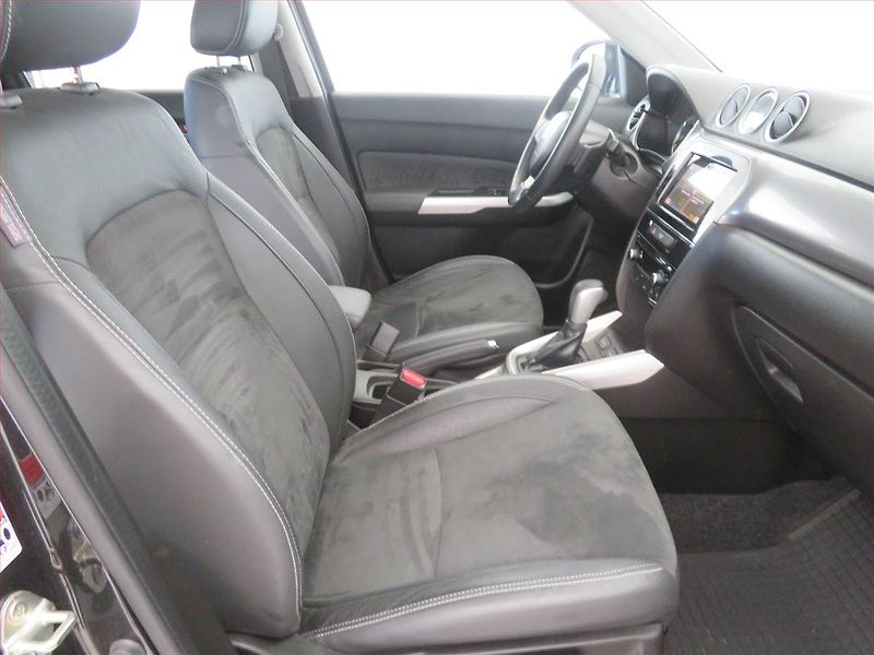 Suzuki Vitara (2018) Elegance 1.6 VVT, Automat - fotka 9 z 18