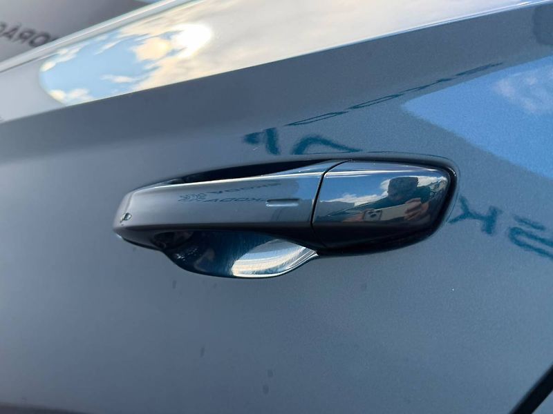 Škoda Superb combi 2,0 TDI 110 kW 7° DSG - fotka 28 z 30