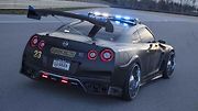 Nissan GT-R upravený podle policejních aut.