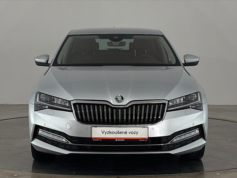 Škoda Superb L&K DSG - fotka 4 z 29