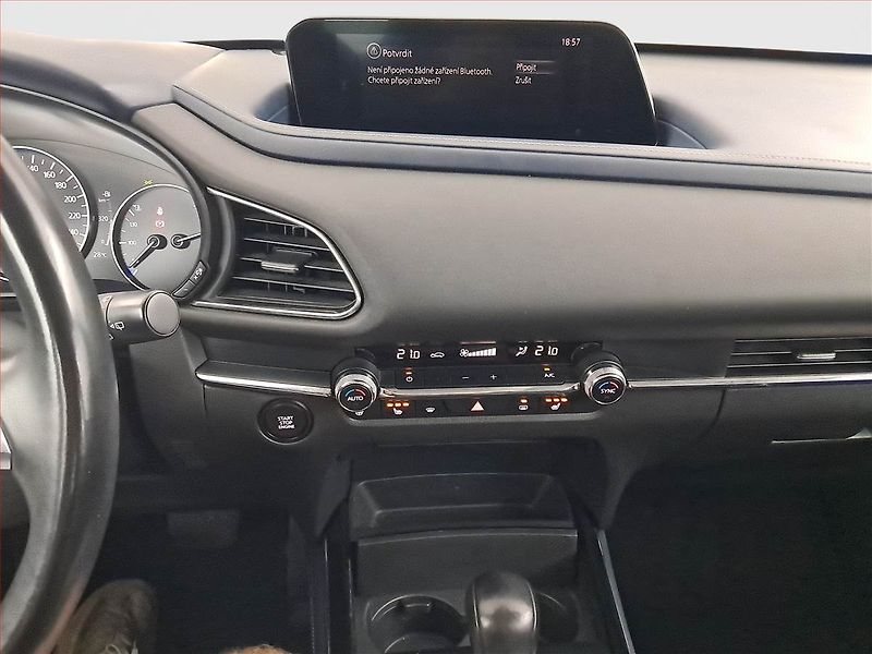 Mazda CX-30 (2019) Skyactiv-G 2.0 - fotka 12 z 18