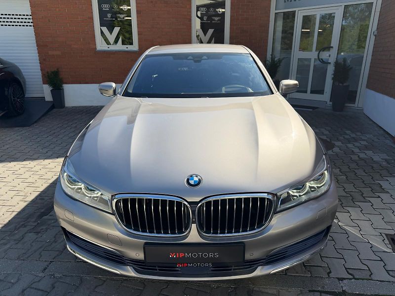 BMW Řada 7 740xD-R20-H&K-LASER-ČR - fotka 12 z 37