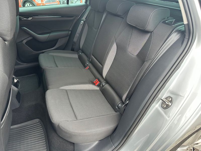 Škoda Octavia 2.0TDI 85kW DSG - ČR - fotka 20 z 27