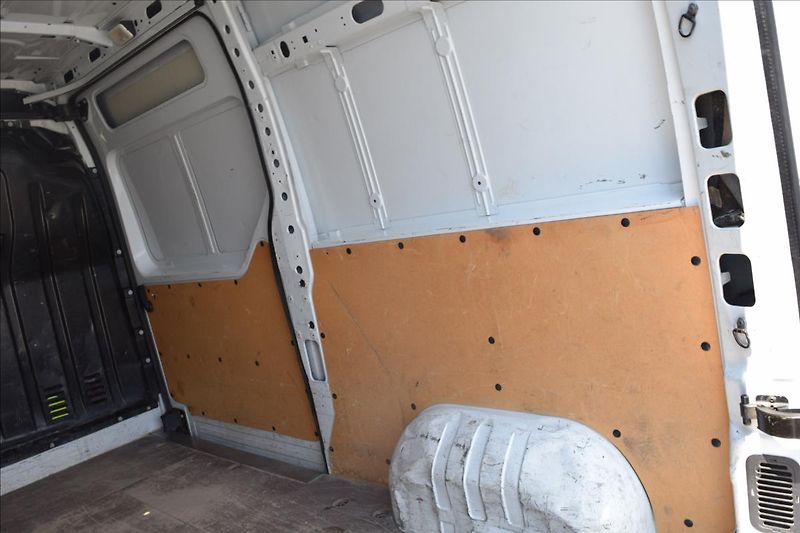 Opel Movano 2,3 d 92KW ODPOČET DPH! SERVIS - fotka 23 z 39