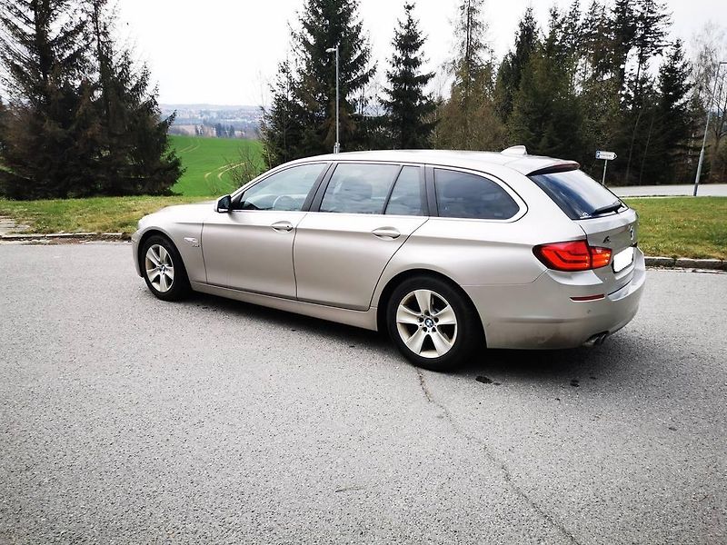BMW Řada 5 530D XDRIVE TOURING F11 190kW - fotka 22 z 40