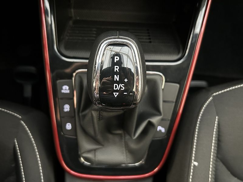 Škoda Fabia 1.5 TSI Monte Carlo - fotka 15 z 29