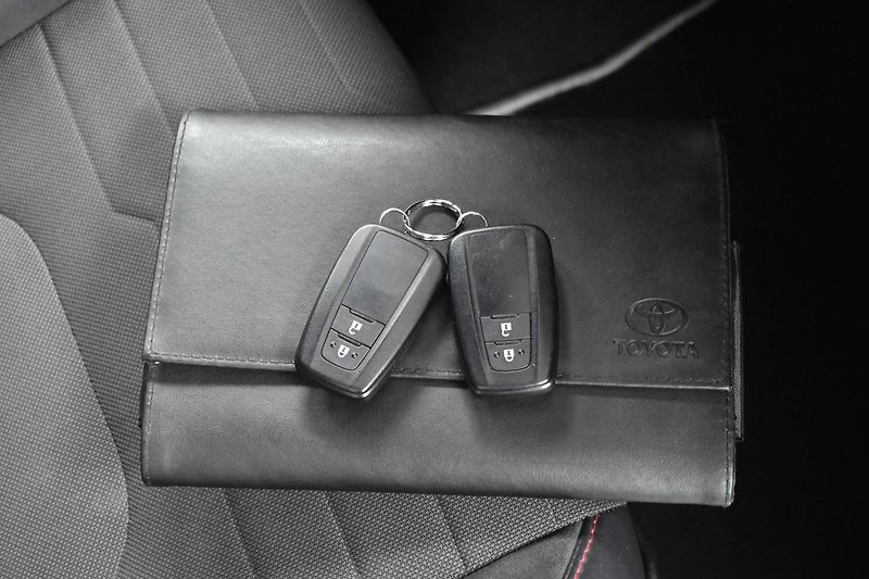 Toyota Corolla 2.0HYBRID SELECTION*ČR 1.MAJ* - fotka 28 z 34
