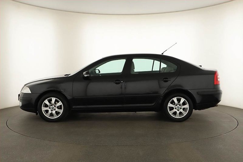 Škoda Octavia (2008) 1.9 TDI, po STK, jezdí výborně - fotka 3 z 11