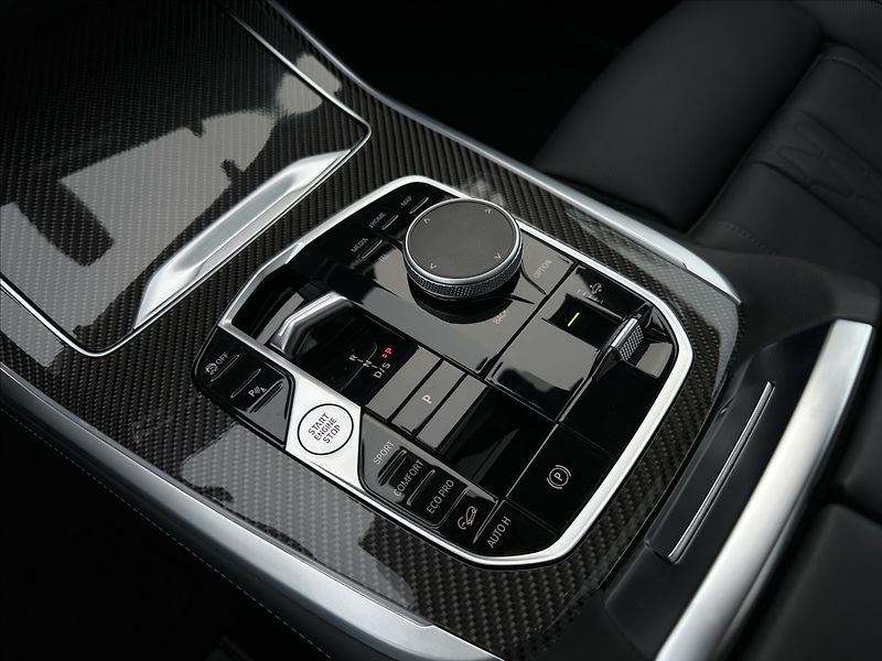 BMW X7 40d Msport Xdrive - fotka 19 z 43