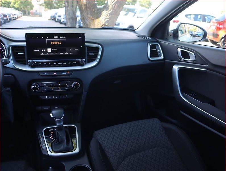 Kia Ceed (2024) Spin 1.5 T-GDI - fotka 8 z 23