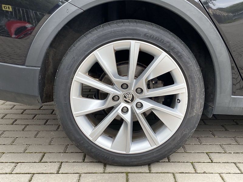 Škoda Octavia (2021) Combi 2.0 TDI 4x4 DSG Scout - fotka 32 z 36