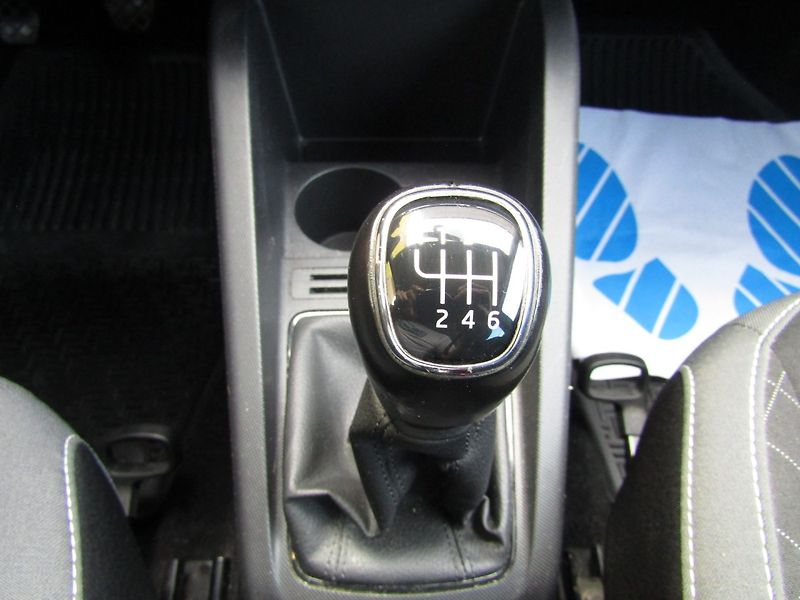 Škoda Fabia (2020) 1.0 TSI 81kW 6kv. TOP QUALITY - fotka 35 z 40