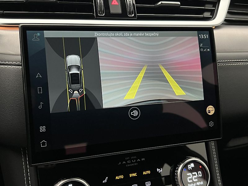 Jaguar F-Pace D200 R-DYNAMIC S AWD AUT - fotka 34 z 44