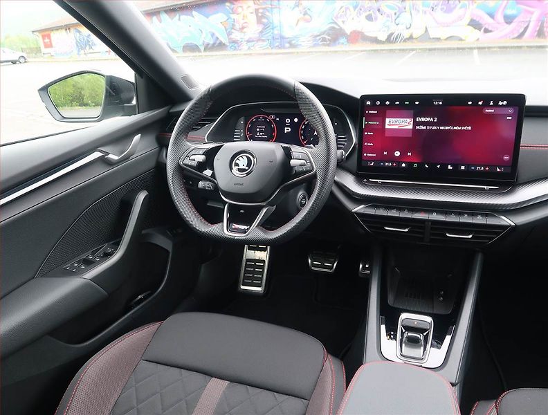 Škoda Octavia (2024) RS 2.0 TSI - fotka 7 z 15