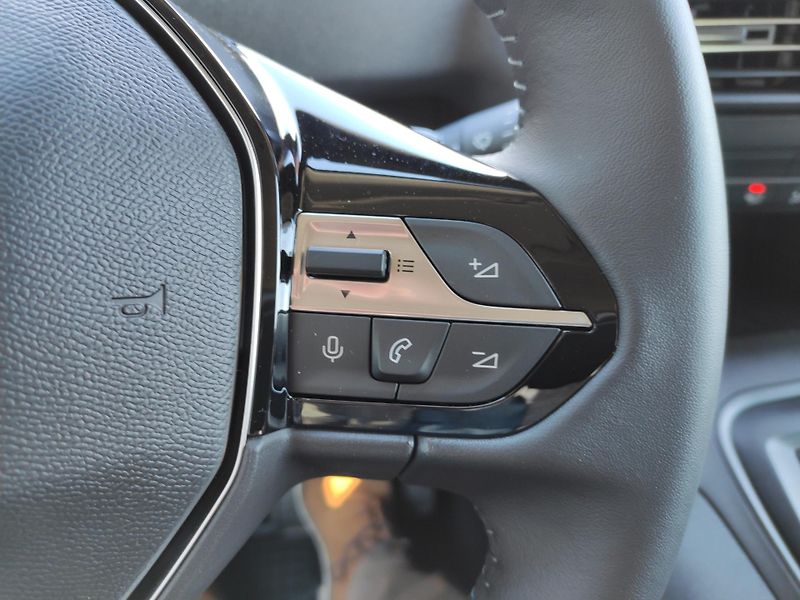 Peugeot Rifter (2025) ALLURE 1.5 HDI AUT 130k - fotka 15 z 23