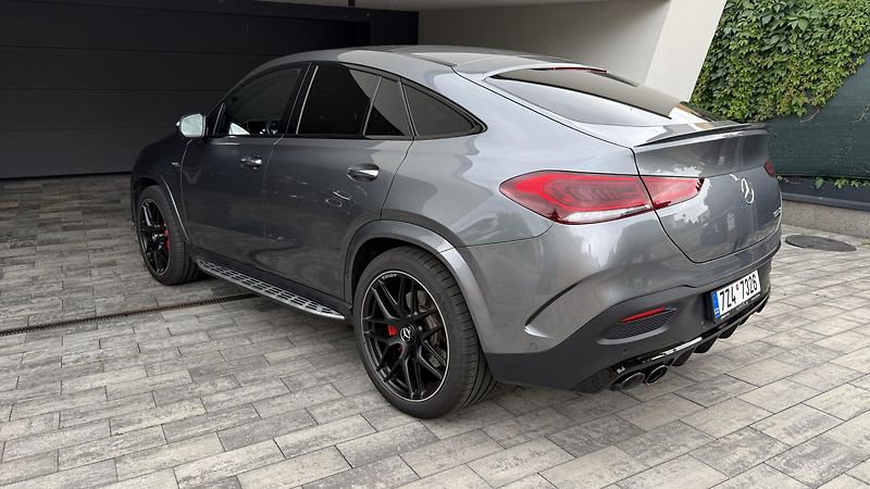 Mercedes-Benz GLE (2022) AMG GLE 53 4 MATIC+ COUPE - fotka 6 z 29