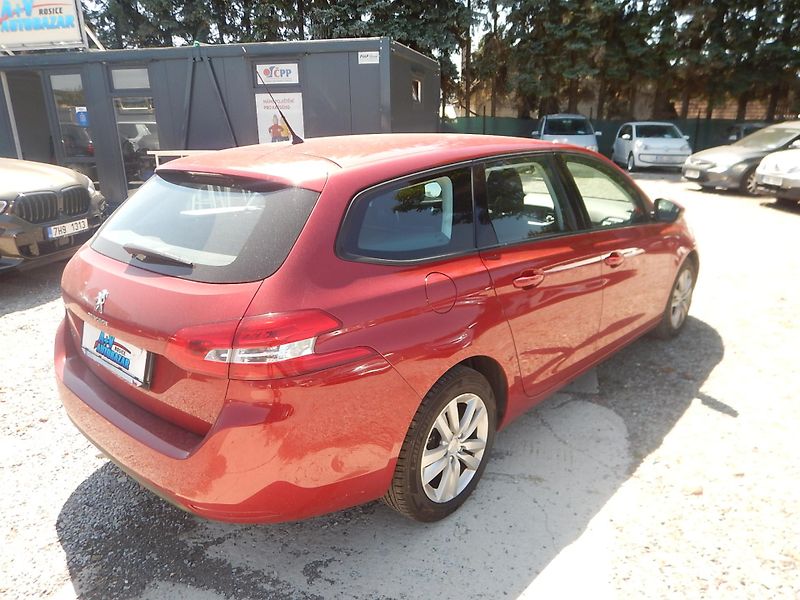 Peugeot 308 1.2 , 96 kw - fotka 6 z 15