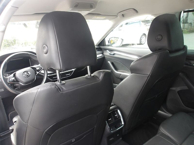 Škoda Octavia 1,4TSi BA+EL ČR ! MAX.VÝBAVA ! - fotka 23 z 33