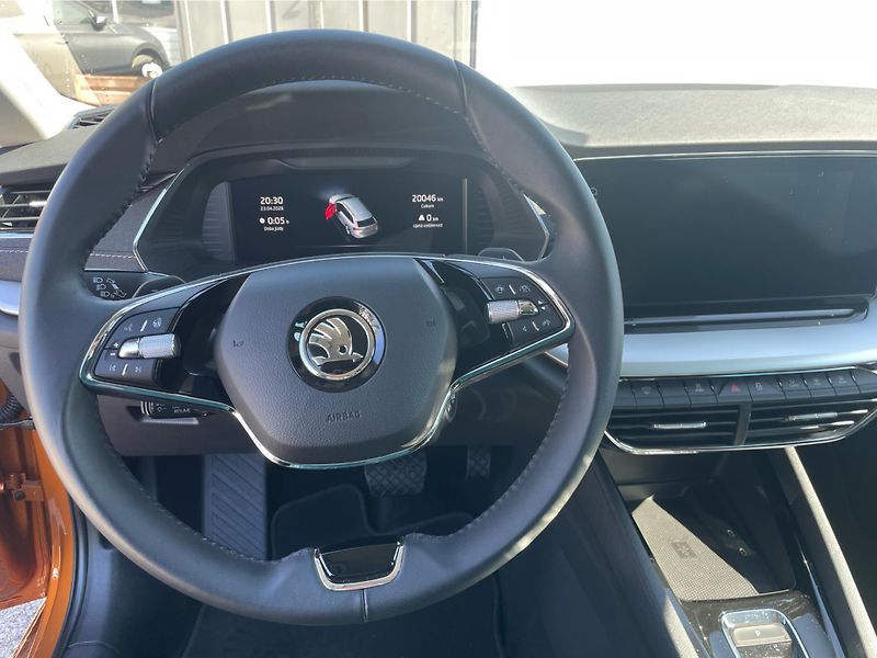 Škoda Octavia COMBI 2.0 TDi DSG 7st. STYLE P - fotka 16 z 25