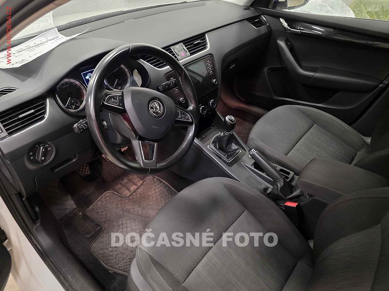 Škoda Octavia (2017) 1.6 TDi, servis.kniha - fotka 3 z 3