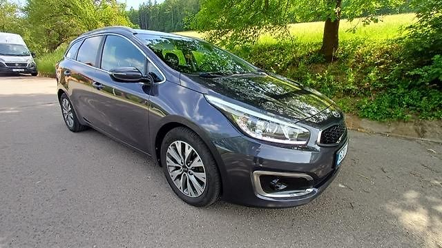 Kia Ceed SW (2017) - fotka 1 z 23