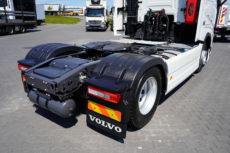Volvo FH (2022) 500 / XL / EURO 6 / ACC / PEŁN - fotka 34 z 49