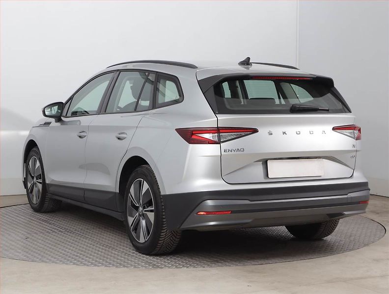 Škoda Enyaq (2023) Suite iV 60 (62 kWh), SoH 90% - fotka 4 z 22