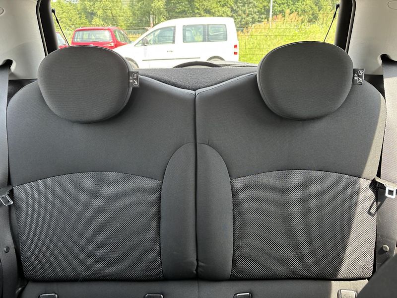 Mini Cooper 1.4i ONE - fotka 14 z 20