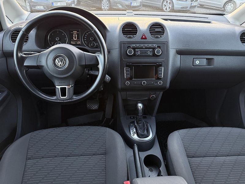 Volkswagen Caddy Maxi 1.6TDi 75kW DSG 7míst - fotka 11 z 20
