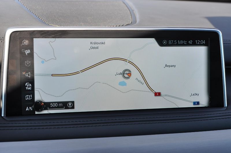 BMW X5 xDrive 40d 230kW M-Paket - fotka 22 z 33