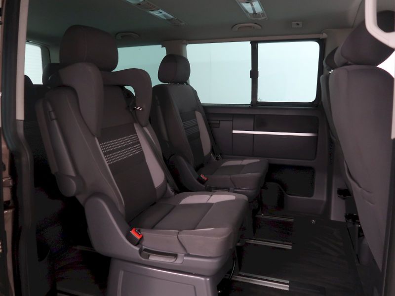 Volkswagen Multivan (2013) LIFE 2.0TDI 132KW 7MÍST - fotka 15 z 30