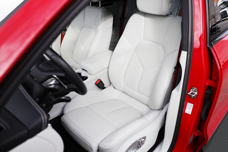 Porsche Macan (2023) - fotka 12 z 25
