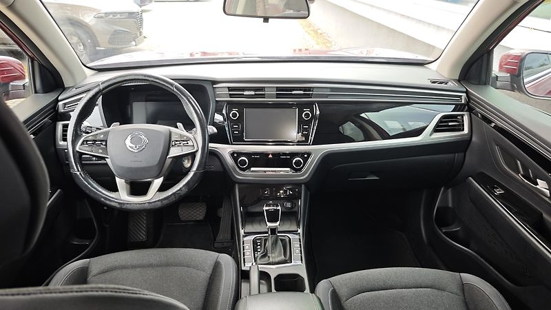 SsangYong Korando (2021) 1,5 120 kW, AT, DPH, ČR,1.maj. - fotka 18 z 40