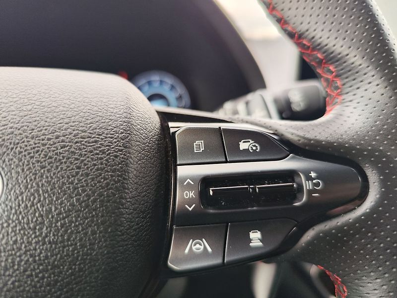 Hyundai i30 1.5 T-GDI/103kW N-Line DCT - fotka 29 z 35