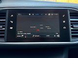 Peugeot 308 (2018) Allure 1.6 BlueHDi EAT6 - náhled 38