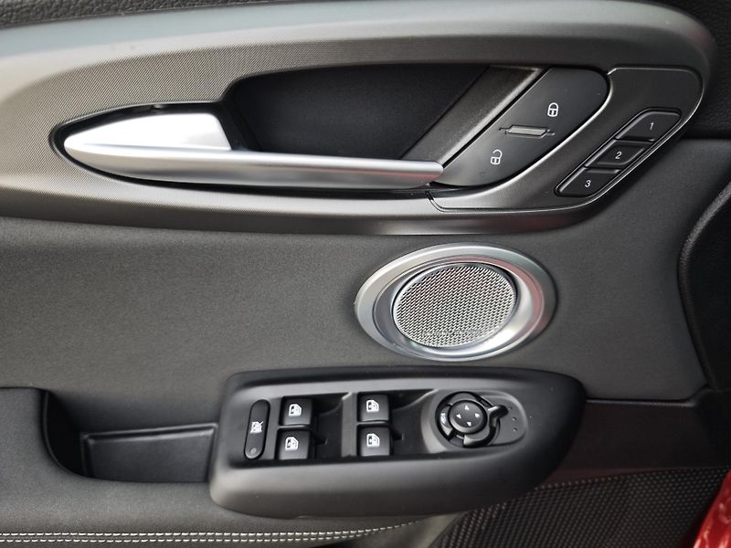 Alfa Romeo Tonale (2026) 1,5 Sport Speciale 1,5T 175 PS - fotka 21 z 41