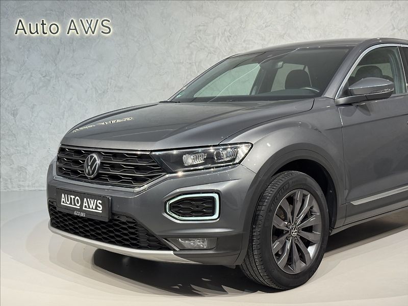 Volkswagen T-Roc 1,5 TSi  Sport Virtual Assist - fotka 4 z 44