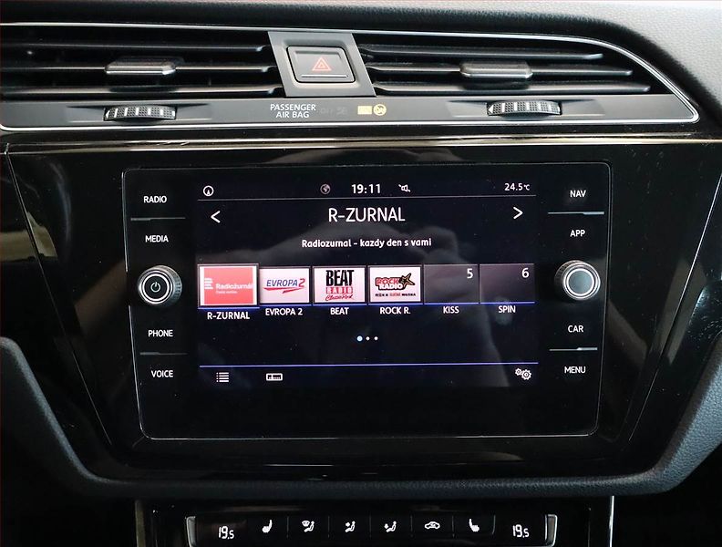 Volkswagen Touran (2017) 2.0 TDI, Automat, Navi - fotka 16 z 29